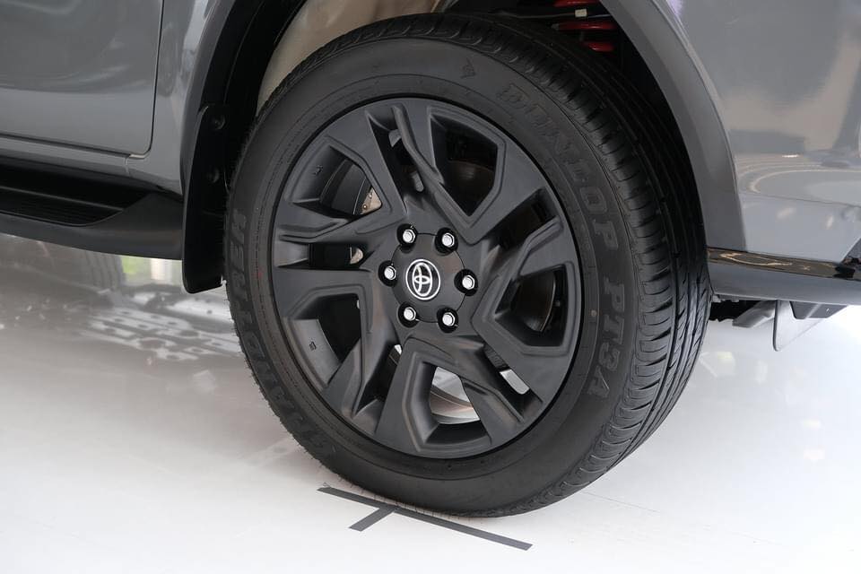 Bộ vành 20 inch dành riêng cho Toyota Fortuner Legender 60th Anniversary Bộ vành 20 inch dành riêng cho Toyota Fortuner Legender 60th Anniversary