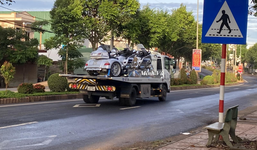 Không chỉ siêu xe đắt đỏ, ông Đặng Lê Nguyên Vũ còn có đam mê mua sắm mô tô phân khối lớn