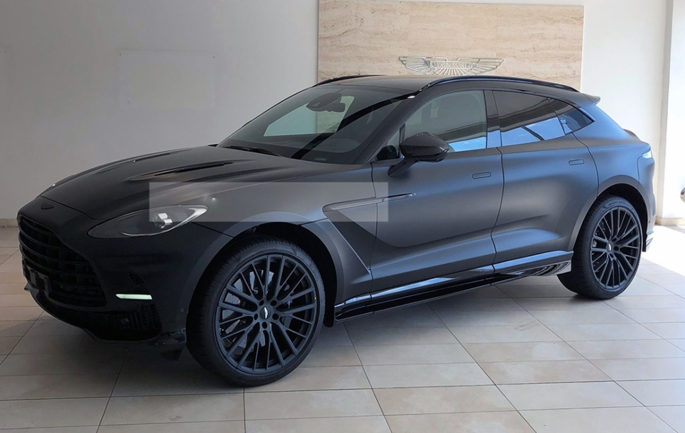 Tiếp tục mua xe sưu tập, ông Đặng Lê Nguyên Vũ tậu SUV nhanh nhất thế giới Aston Martin DBX 707