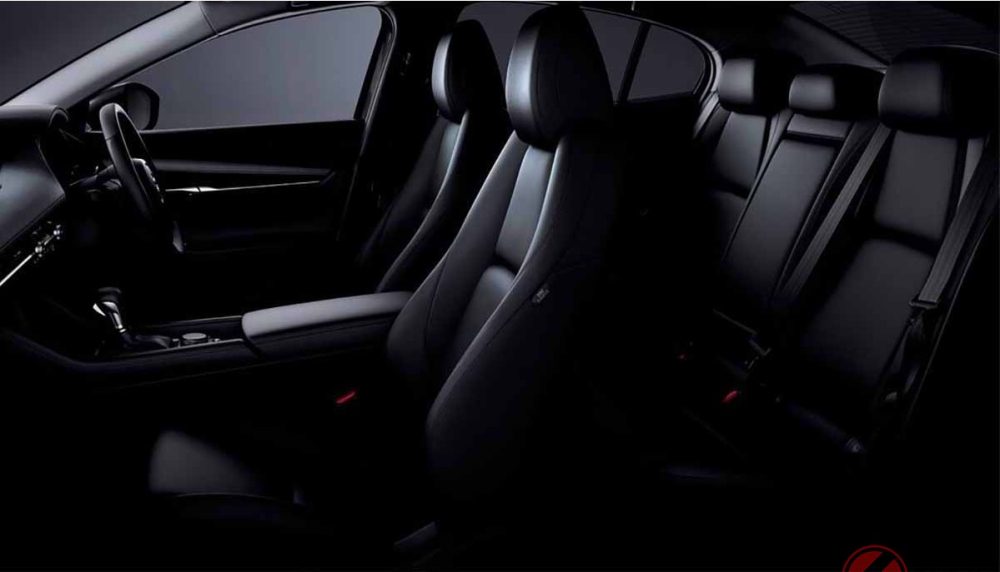 Nội thất bọc da màu đen của Mazda3 2023 bản Proactive Touring Selection 