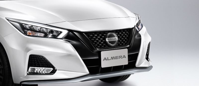 Nissan Almera Sportech-X 2022 sở hữu lưới tản nhiệt màu đen bóng Nissan Almera Sportech-X 2022 sở hữu lưới tản nhiệt màu đen bóng