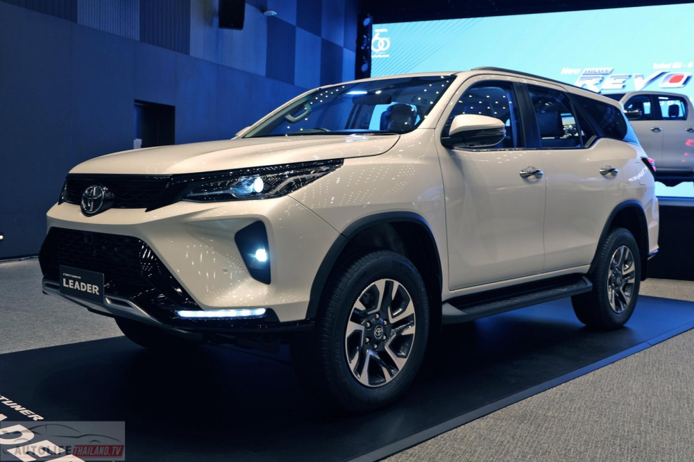 Toyota Fortuner Leader 2023 dành cho Thái Lan