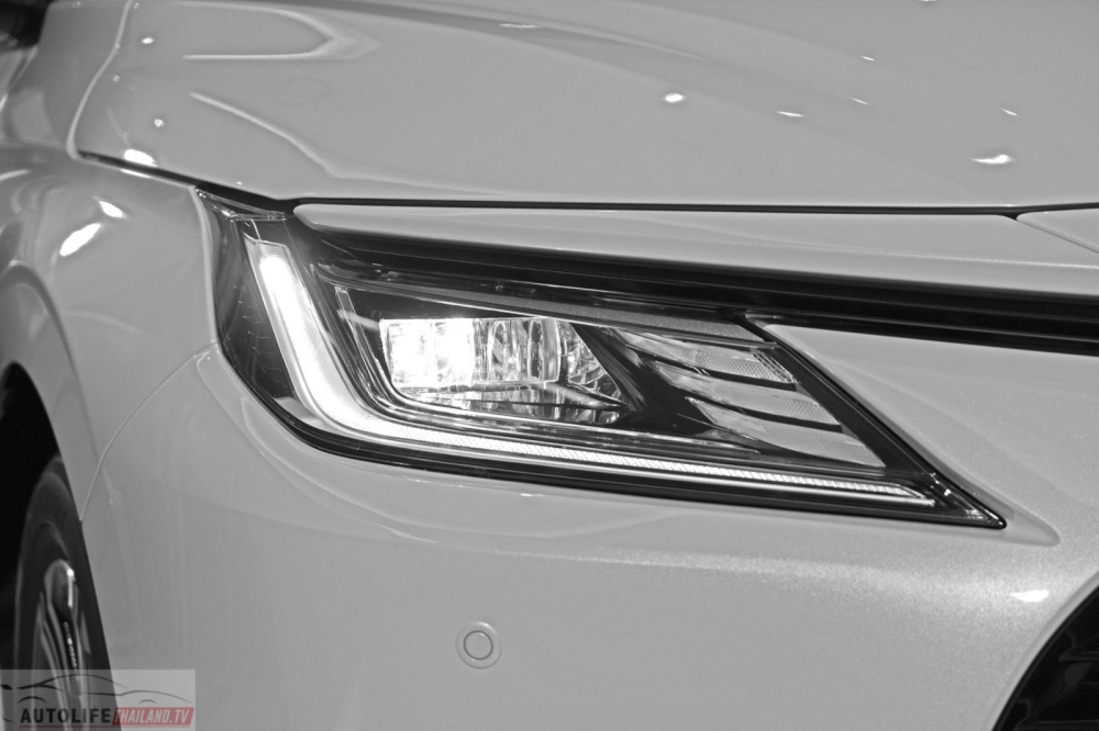 Đèn pha của Toyota Vios Premium Luxury 2023