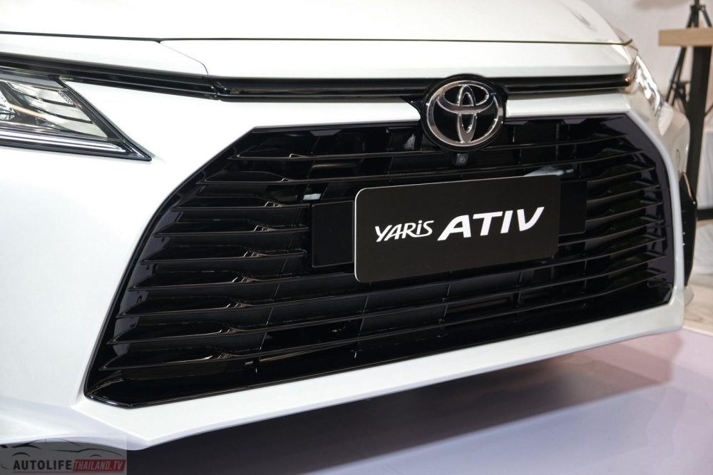 Lưới tản nhiệt của Toyota Vios Premium Luxury 2023