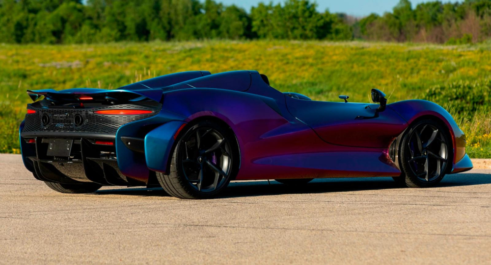 Siêu phẩm McLaren Elva với màu sơn tắc kè này được định giá gần 65 tỷ đồng