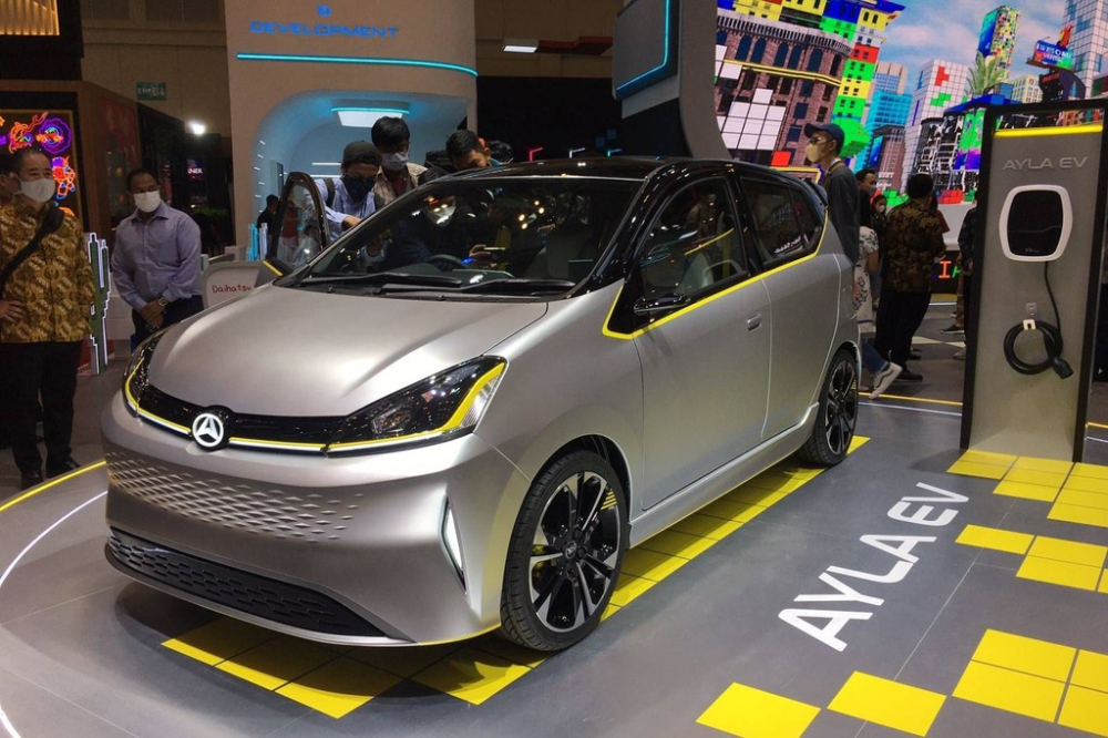 Daihatsu Ayla EV dùng mô-tơ điện mạnh 80 mã lực Daihatsu Ayla EV dùng mô-tơ điện mạnh 80 mã lực