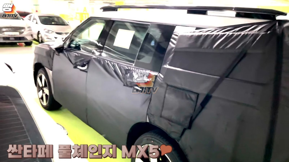 Hyundai Santa Fe thế hệ mới có thiết kế vuông vức như Land Rover Defender