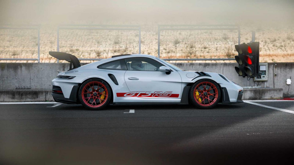 Porsche 911 GT3 RS 2023 ra mắt,  Porsche 911 GT3 RS 2023 ra mắt, siêu xe đua đường phố dành cho người mê tốc độ và nhà sưu tầm, giá từ 5,23 tỷ đồng