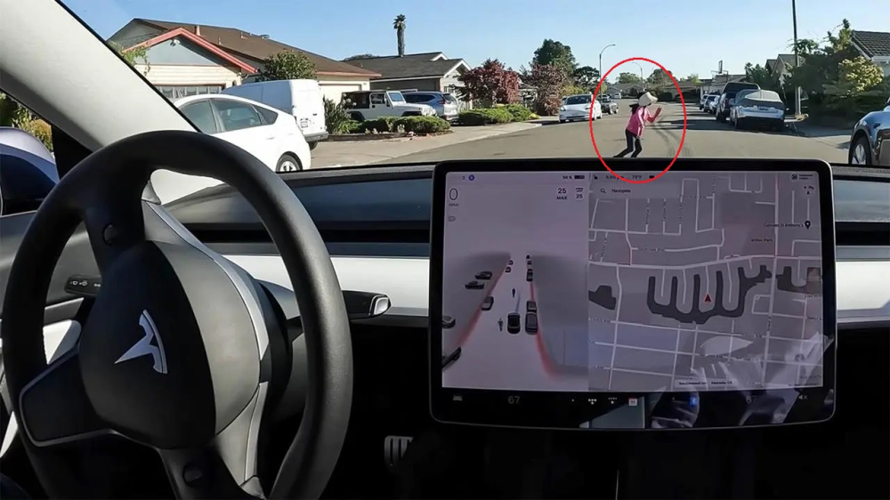 Chủ xe Tesla dùng chính con của mình để thử hệ thống tự lái hoàn toàn Chủ xe Tesla dùng chính con của mình để thử hệ thống tự lái hoàn toàn