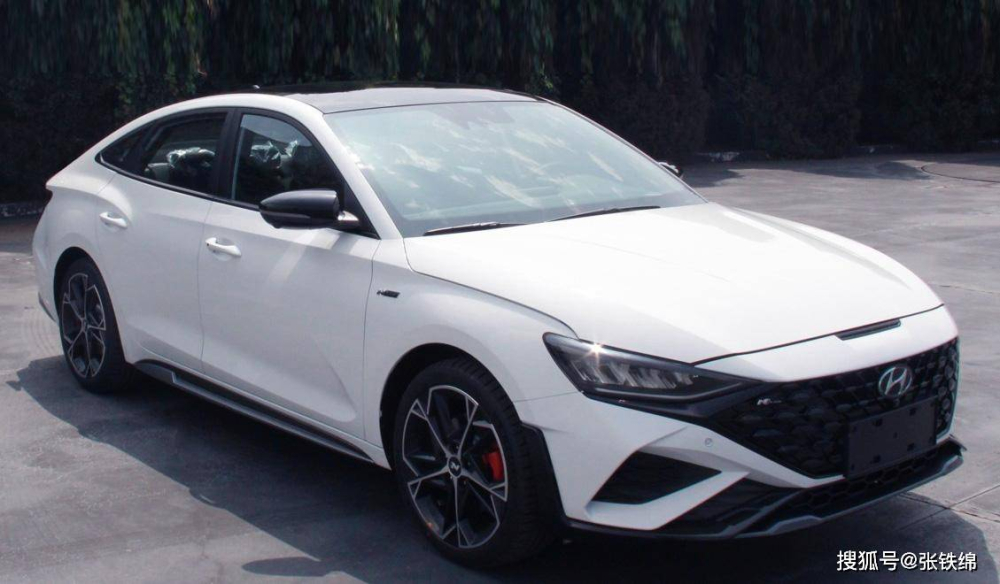 Hyundai Lafesta 2023 lộ thiết kế từ ngoài vào trong Hyundai Lafesta 2023 lộ thiết kế từ ngoài vào trong