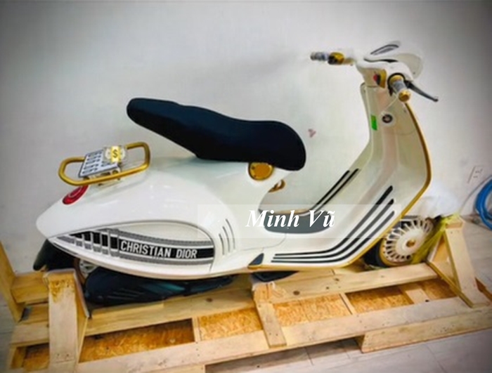 Video: Vespa 946 Christian Dior gắn biển ngũ quý 6 được rao bán 3,5 tỷ đồng