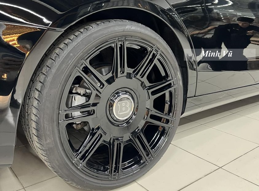 Chủ nhân Chủ nhân cải lão hoàn đồng cho xe Mercedes-Benz S400 qua 2 bản độ khác nhau