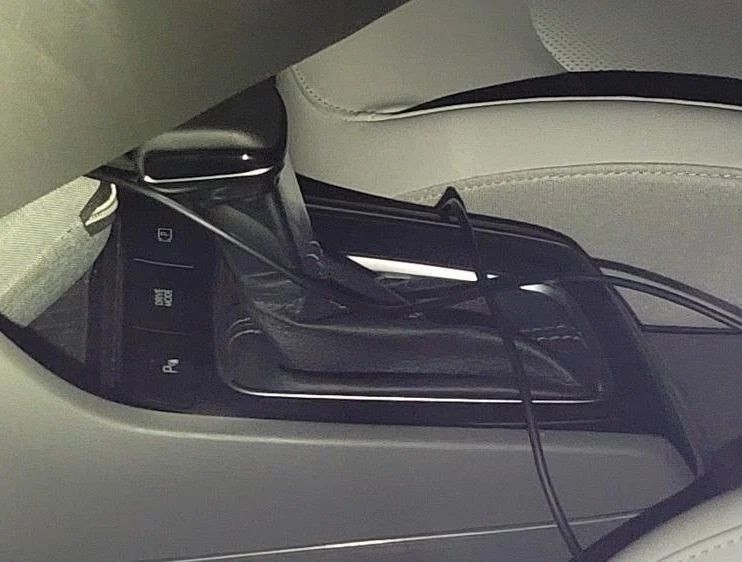 Hyundai Accent 2023 có cần số mới Hyundai Accent 2023 có cần số mới