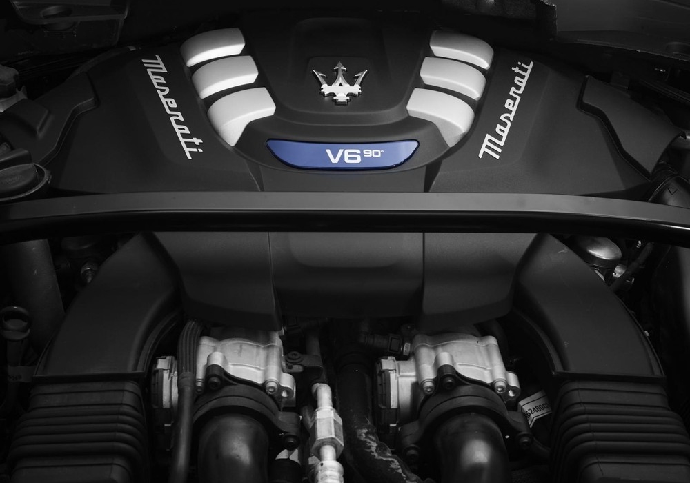 Động cơ xe Maserati Grecale Trofeo 2022