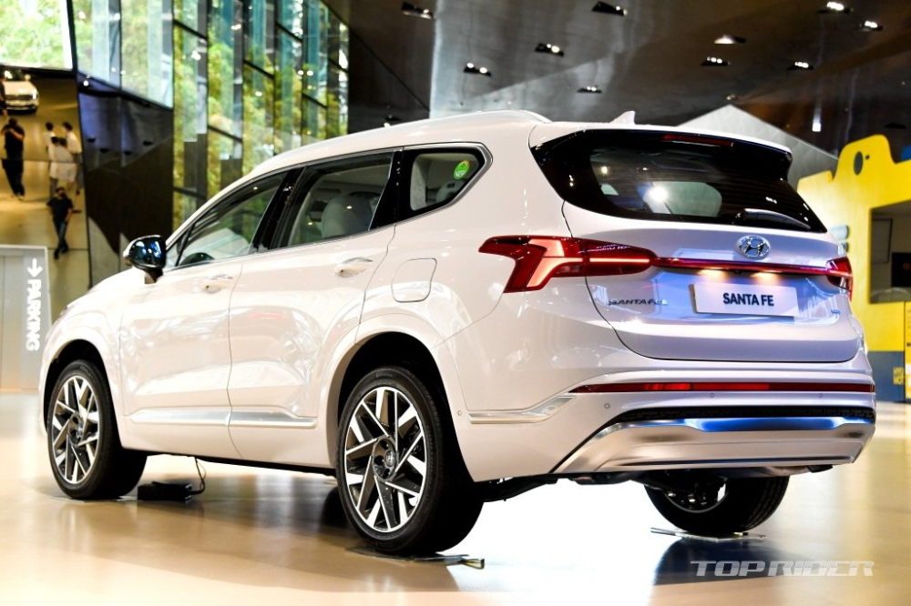 Động cơ của Hyundai Santa Fe 2023 không có gì thay đổi Động cơ của Hyundai Santa Fe 2023 không có gì thay đổi
