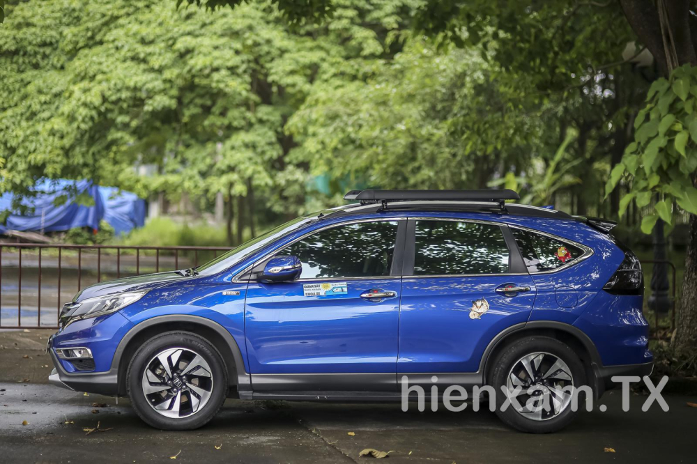 Chiếc xe Honda CR-V 2.4L đời 2015 của anh Hoàng Hiển chỉ tiêu thụ nhiên liệu ở mức 7,8 lít/100km. Chiếc xe Honda CR-V 2.4L đời 2015 của anh Hoàng Hiển chỉ tiêu thụ nhiên liệu ở mức 7,8 lít/100km.