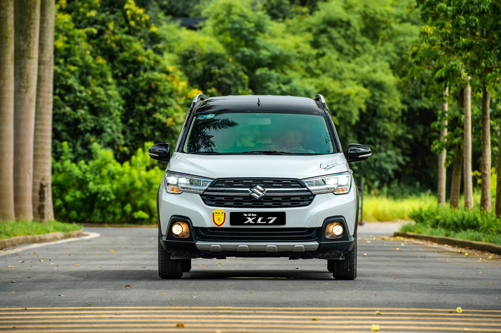 Người dùng ưa chuộng sử dụng Suzuki XL7 nhờ khả năng tiết kiệm nhiên liệu cùng chi phí nuôi xe dễ  chịu