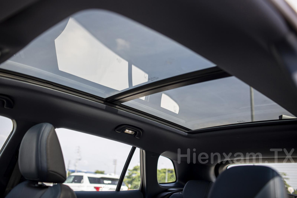 Cửa sổ trời toàn cảnh panorama là một điểm cộng lớn với Ford Territory Cửa sổ trời toàn cảnh panorama là một điểm cộng lớn với Ford Territory