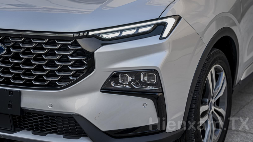 Cụm đèn chiếu sáng full-LED ấn tượng của Ford Territory. Cụm đèn chiếu sáng full-LED ấn tượng của Ford Territory.