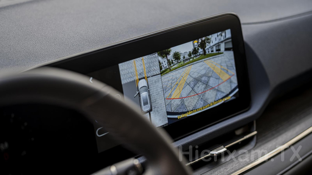 Camera 360 độ trên Ford Territory có chất lượng khá tốt khi cho hình ảnh sắc nét, độ bão hoà cân bằng và ít quang sai. Camera 360 độ trên Ford Territory có chất lượng khá tốt khi cho hình ảnh sắc nét, độ bão hoà cân bằng và ít quang sai.