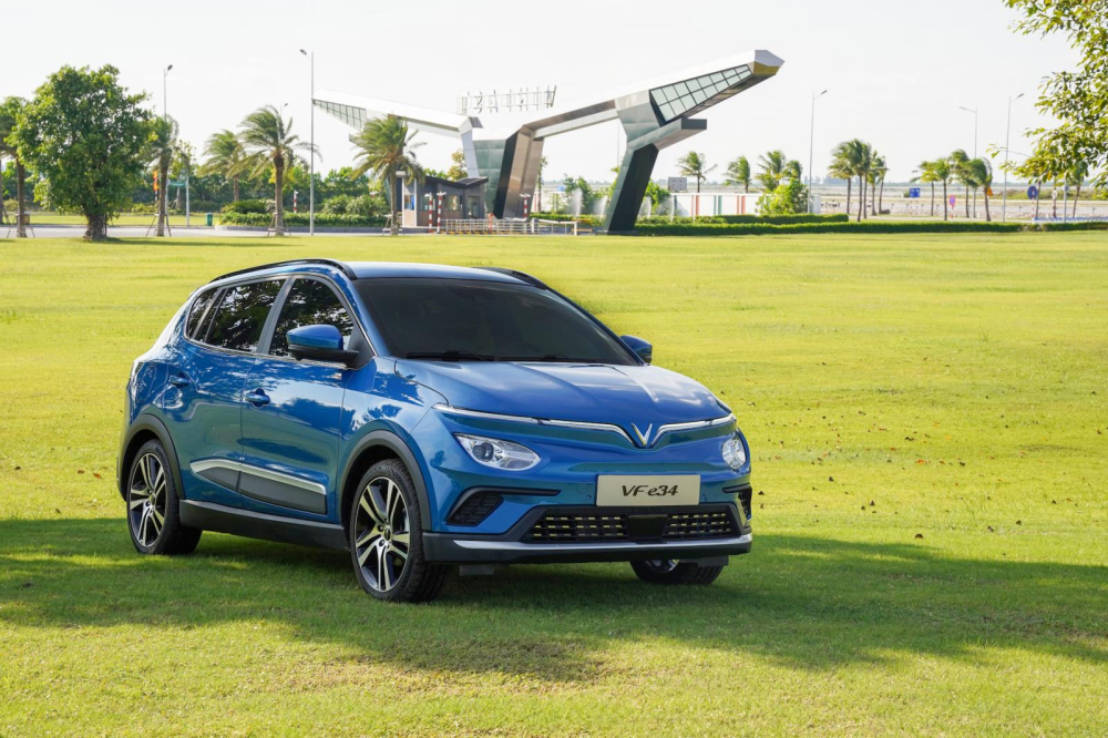 Có nguy cơ không bung túi khí rèm khi va chạm, VinFast VF e34 bị triệu hồi