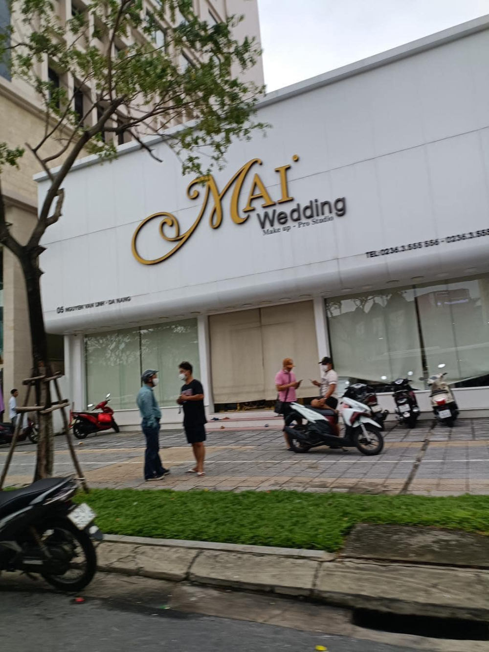 Hình ảnh tiệm áo cưới Mai Wedding đóng cửa 