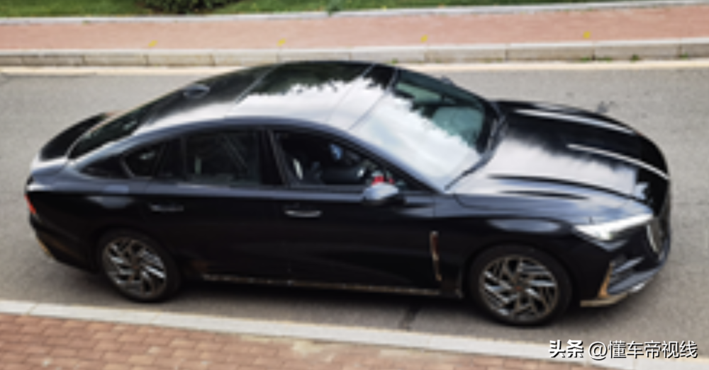 Hồng Kỳ H6 lộ diện với thiết kế coupe 4 cửa