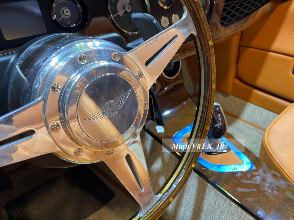 Nếu như đối tượng khách hàng mà Morgan hướng đến cho xe Plus 4 từ 40 đến 60 tuổi thì với Morgan Plus Four, số tuổi hạ còn 30, đủ để hãng mở rộng hàng trăm và có thể là hàng nghìn đơn hàng cho mỗi năm, ở độ tuổi này, nhiều người có dám chi hơn 1,8 tỷ đồng để trải nghiệm một chiếc xe thể thao mui trần, có động cơ khá hiền lành so với các đối thủ trong cùng phân khúc giá như Porsche 718 Boxster là một dấu hỏi lớn. 