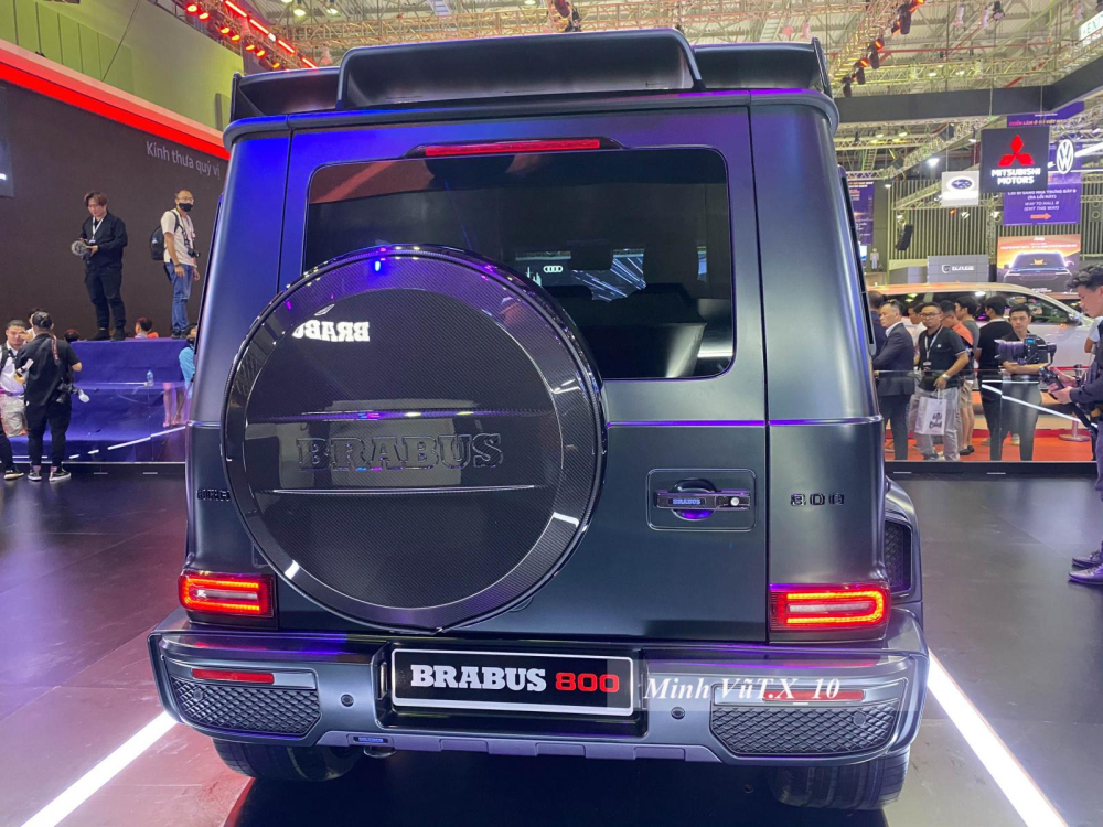 Chiếc xe này có tên gọi là Brabus 800 Widestar, tất nhiên đây không phải chiếc đầu tiên về nước nhưng sự có mặt của Brabus tại VMS 2022 cũng khiến cho sức nóng của Brabus 800 Widestar một lần nữa bùng phát. Có thể nói, Brabus 800 Widestar - Ẩn sâu vẻ ngoài hầm hố là nội công Chiếc xe này có tên gọi là Brabus 800 Widestar, tất nhiên đây không phải chiếc đầu tiên về nước nhưng sự có mặt của Brabus tại VMS 2022 cũng khiến cho sức nóng của Brabus 800 Widestar một lần nữa bùng phát. Có thể nói, Brabus 800 Widestar - Ẩn sâu vẻ ngoài hầm hố là nội công thâm hậu của xế độ