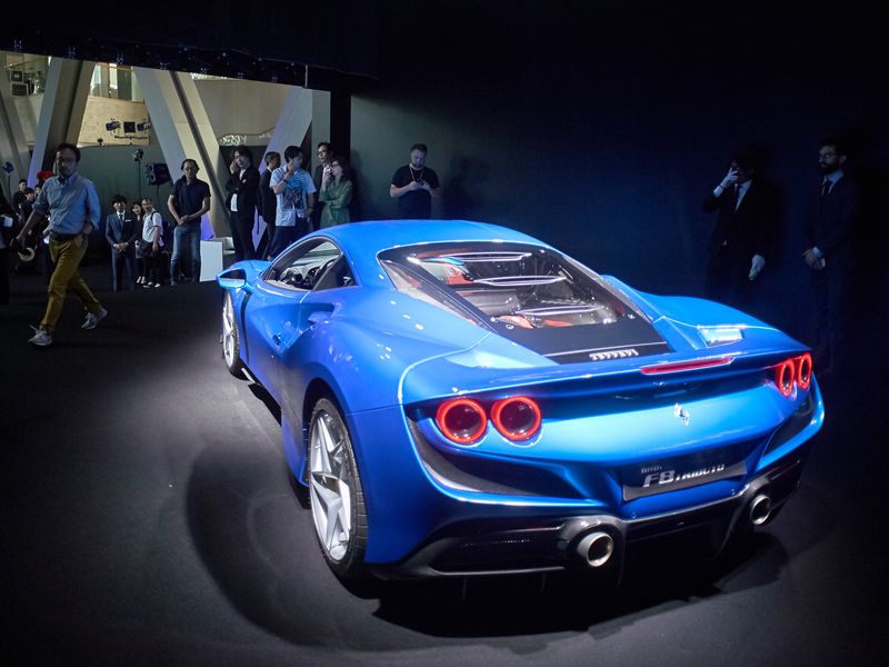 Nhà giàu Nhật Bản gom siêu xe Ferrari và Lamborghini vì xu hướng chuyển dịch sang ô tô điện toàn cầu Nhà giàu Nhật Bản gom siêu xe Ferrari và Lamborghini vì xu hướng chuyển dịch sang ô tô điện toàn cầu