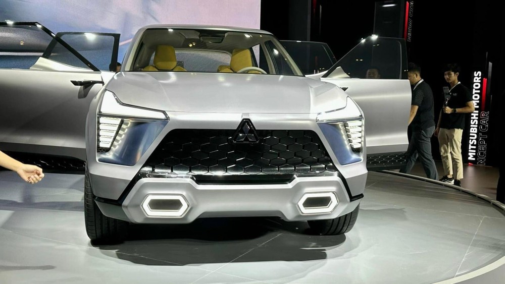 SUV cỡ B Mitsubishi XFC dành cho Việt Nam có thể là xe nhập khẩu từ Indonesia