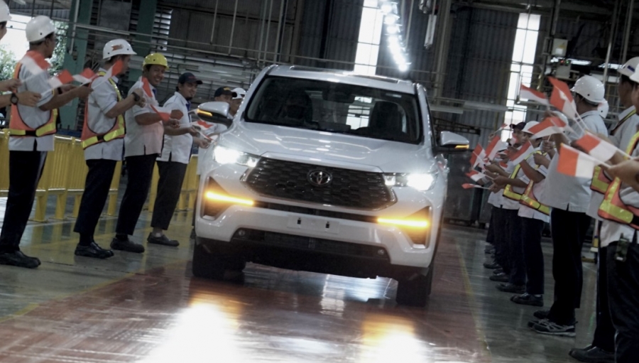 Toyota Innova 2023 sẽ bắt đầu được xuất khẩu từ Indonesia từ tháng 2 năm sau, trong đó có thể bao gồm cả Việt Nam Toyota Innova 2023 sẽ bắt đầu được xuất khẩu từ Indonesia từ tháng 2 năm sau, trong đó có thể bao gồm cả Việt Nam