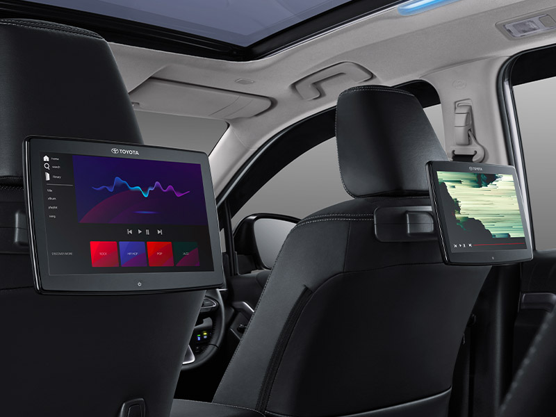2 màn hình giải trí 10 inch nằm trên lưng ghế trước của Toyota Innova 2023 2 màn hình giải trí 10 inch nằm trên lưng ghế trước của Toyota Innova 2023