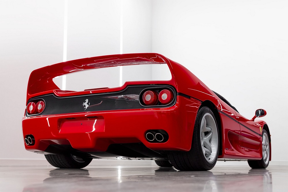 Siêu xe Ferrari F50 với số ODO chỉ 1.000 km có giá dự kiến lên đến 161 tỷ đồng