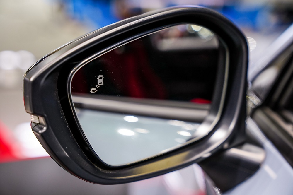 Hệ thống cảnh báo điểm mù của Honda Civic Type R 2023