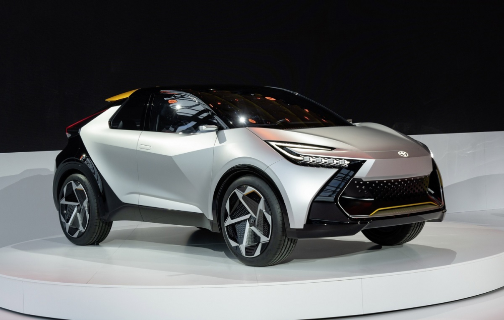 Toyota C-HR thế hệ mới sẽ dùng hệ truyền động hybrid và plug-in hybrid tiết kiệm xăng