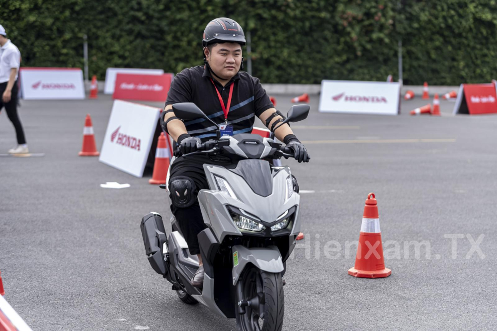 In terms of performance, Honda Vario 160 brings a powerful feeling from the first throttle.