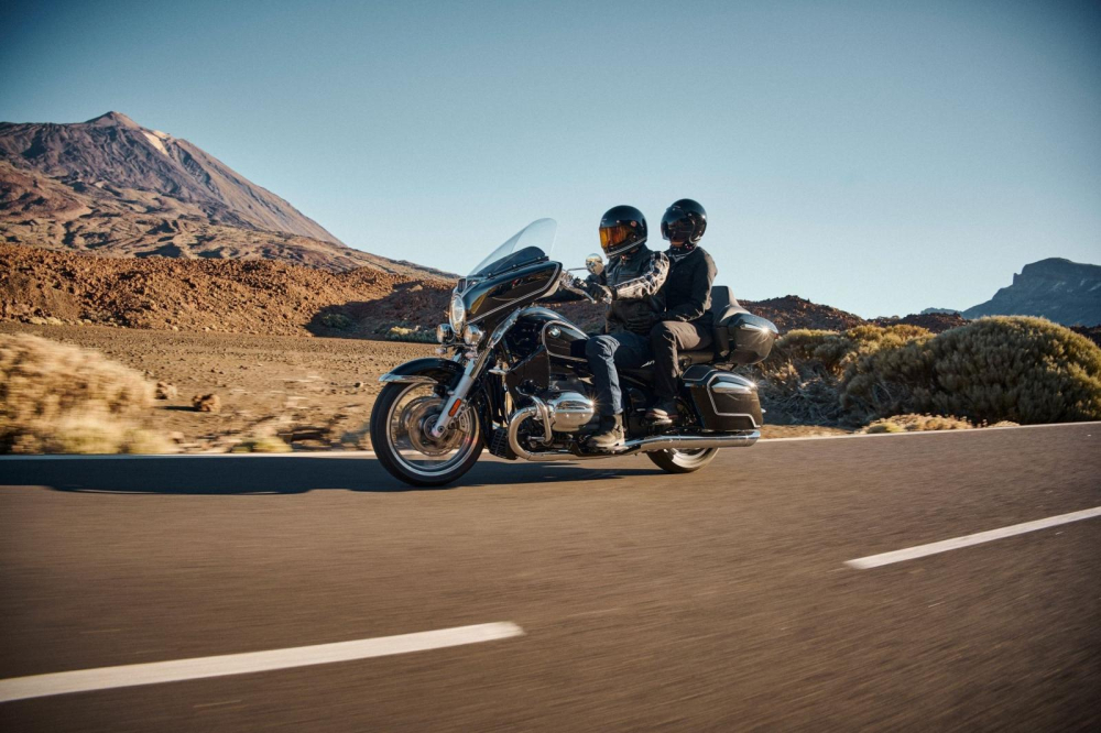 BMW R 18 B và BMW R 18 Transcontinental BMW R 18 B và BMW R 18 Transcontinental