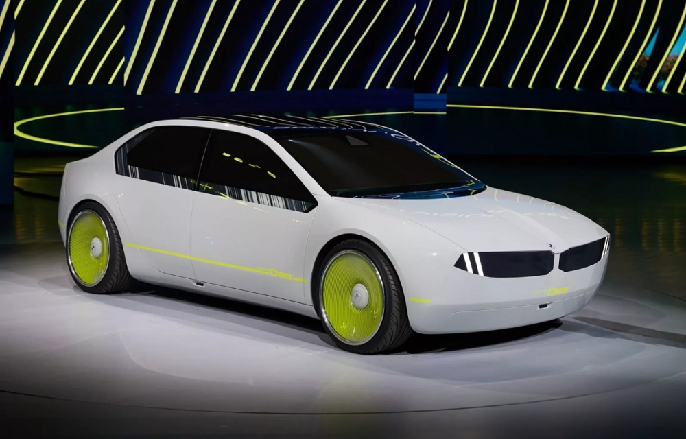 BMW i Vision Dee - mẫu xe cho thấy trước công nghệ và thiết kế của ô tô điện BMW 3-Series