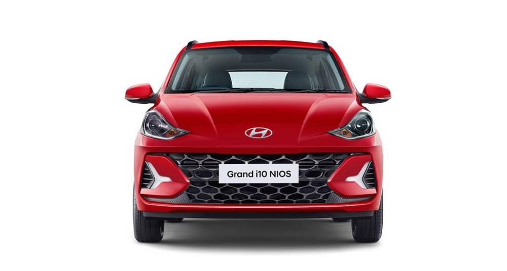 Cận cảnh khu vực đầu xe của Hyundai Grand i10 2023