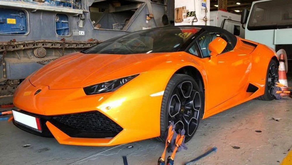 Và đây là Lamborghini Huracan LP610-4 Spyder Và đây là Lamborghini Huracan LP610-4 Spyder