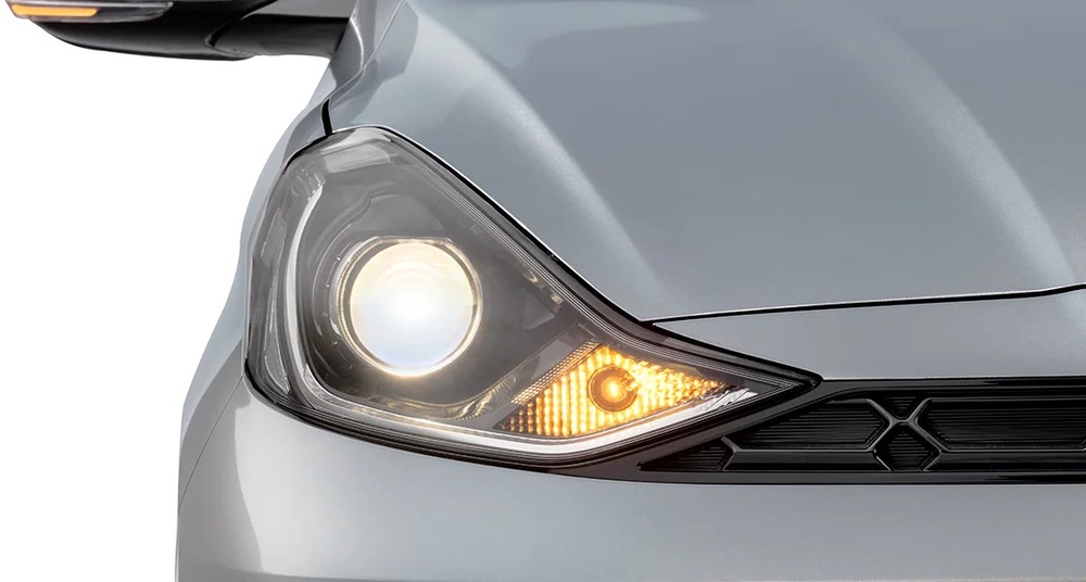 Hyundai Aura 2023 có đèn pha thích ứng
