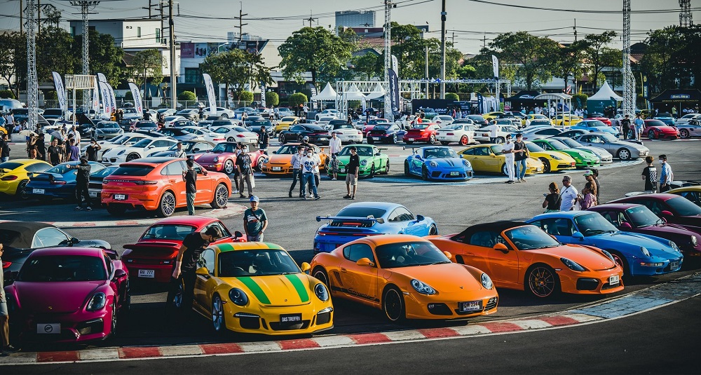 Mãn nhãn với dàn xe Porsche đủ màu sắc tụ họp tại Thái Lan