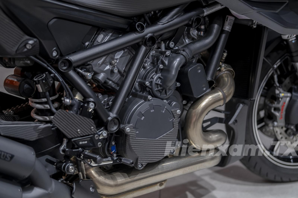 KTM Brabus 1300 R được trang bị động cơ dung tích 1.301cc