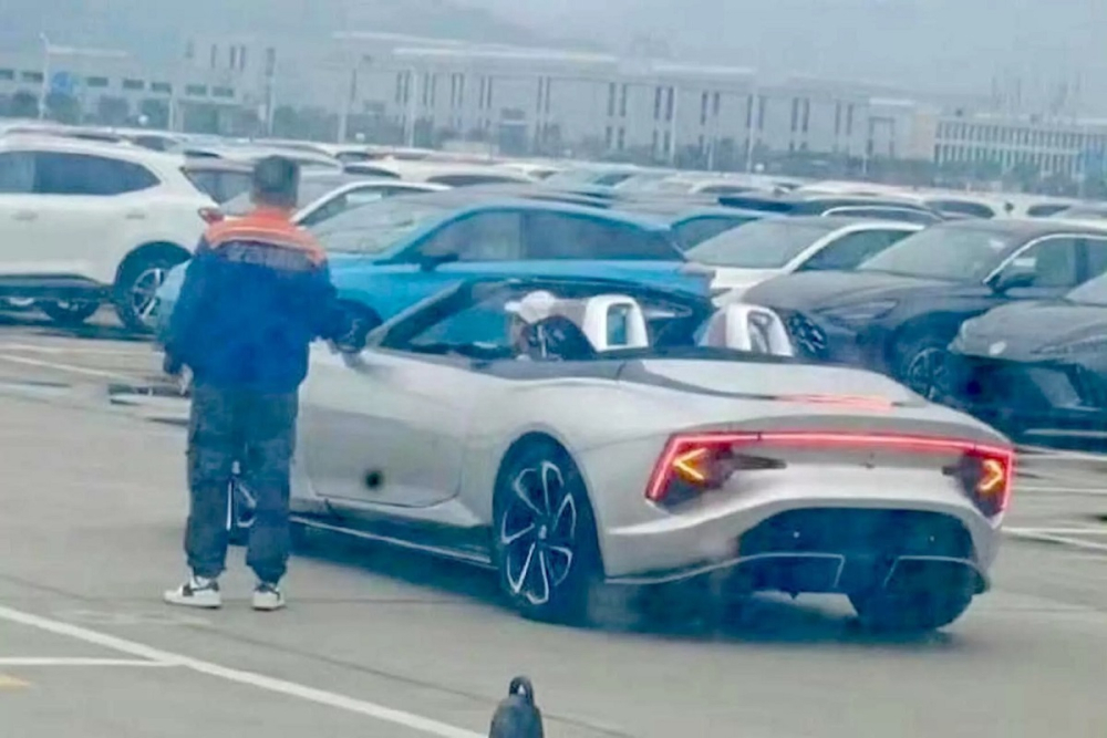 Ô tô điện thể thao MG Cyberster xuất đầu lộ diện trước khi ra mắt trong năm nay