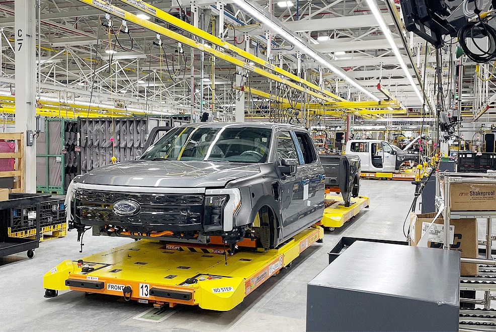 Ford tạm ngừng sản xuất và bàn giao xe bán tải điện F-150 Lightning vì những lo ngại về pin