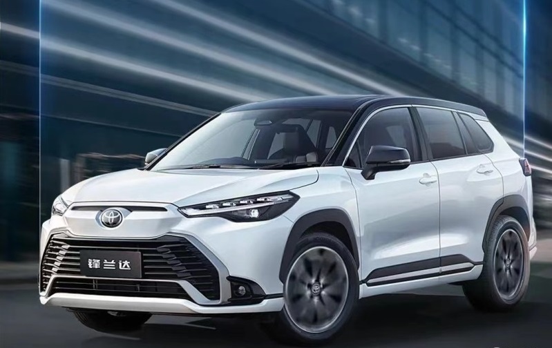 Toyota Frontlander 2023 sở hữu lưới tản nhiệt cải tiến Toyota Frontlander 2023 sở hữu lưới tản nhiệt cải tiến