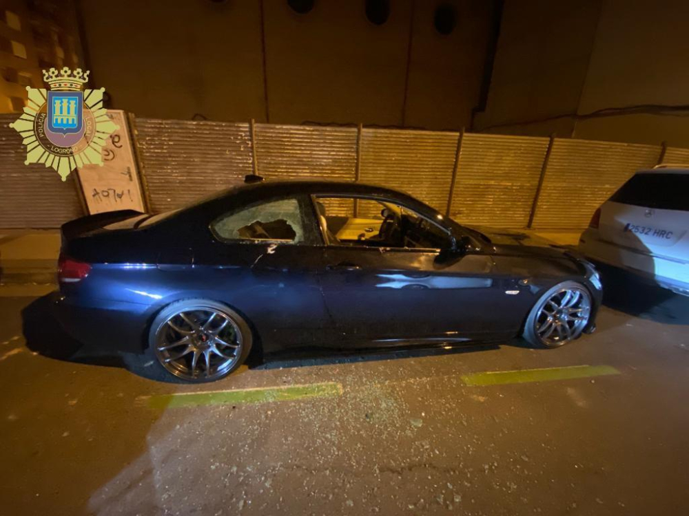 Bố đập phá ô tô BMW để ngăn con trai say rượu lái xe