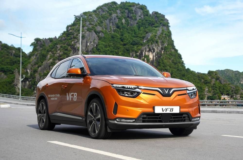 Tỷ phú Phạm Nhật Vượng thành lập công ty cho thuê xe và taxi điện VinFast