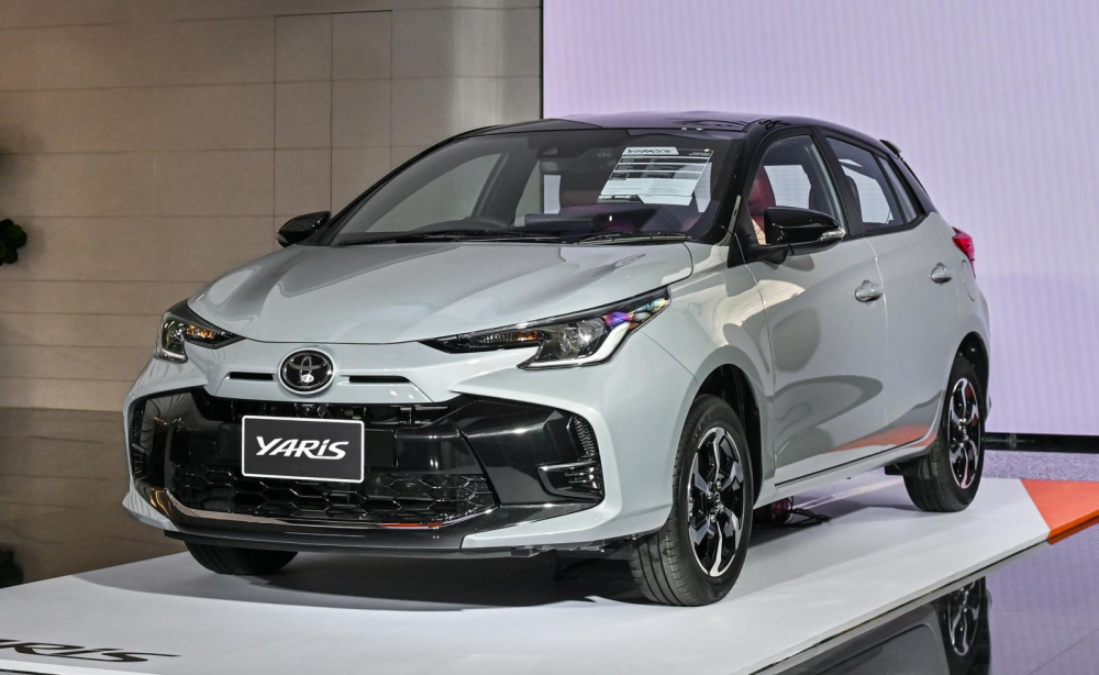 Toyota Yaris 2023 chính thức trình làng với đầu xe giống hệt Vios mới sắp bán ở Việt Nam